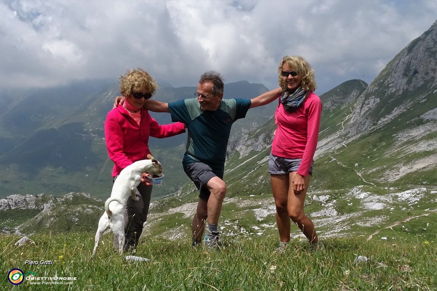 43 Nel Mandrone con vista verso la Bocchetta di Corna Piana.JPG